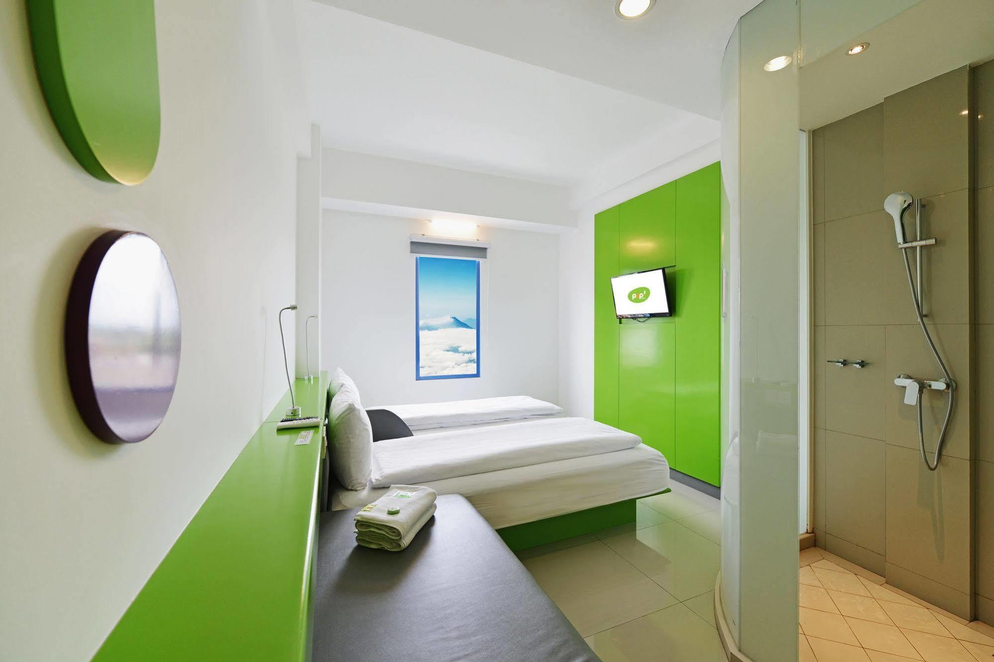 Pop! Hotel Malioboro - Джокьякарта Экстерьер фото