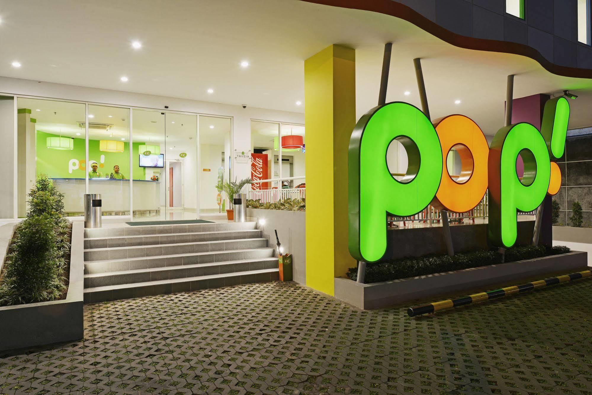 Pop! Hotel Malioboro - Джокьякарта Экстерьер фото