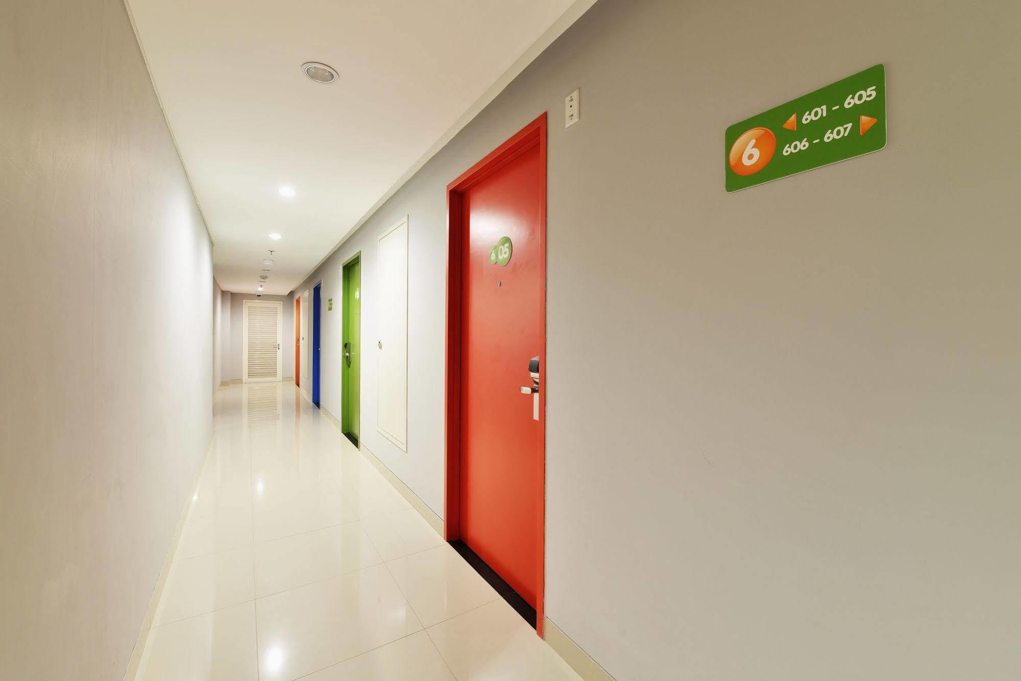 Pop! Hotel Malioboro - Джокьякарта Экстерьер фото