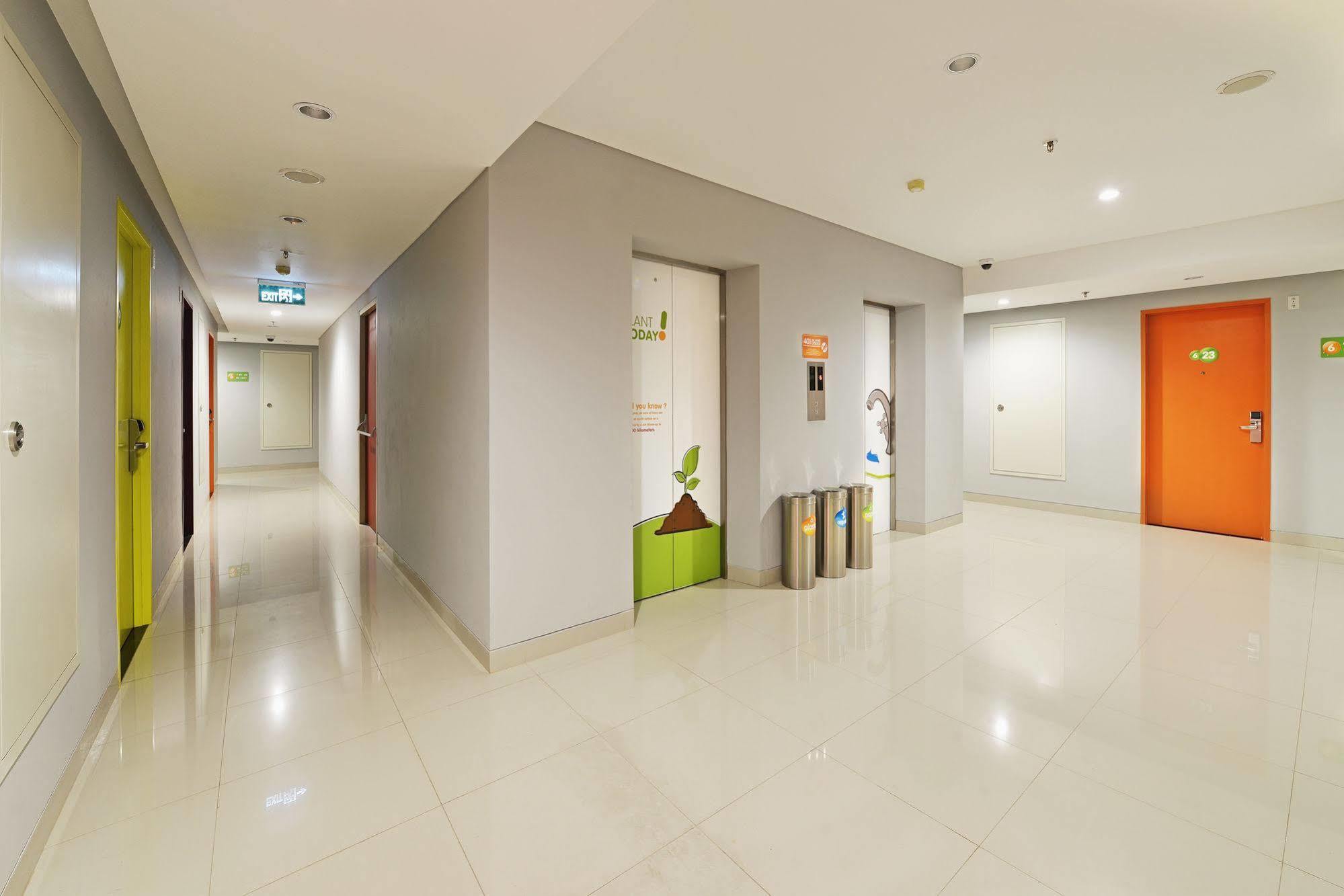 Pop! Hotel Malioboro - Джокьякарта Экстерьер фото