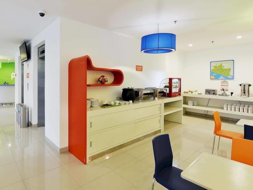 Pop! Hotel Malioboro - Джокьякарта Экстерьер фото